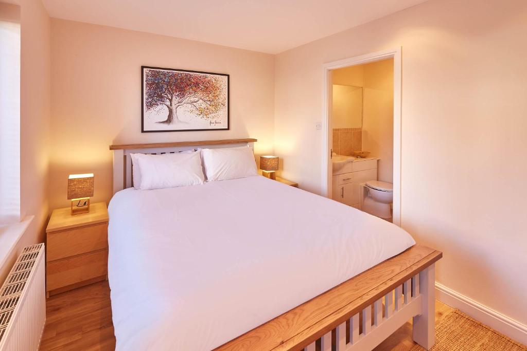 Host & Stay - The Scuttlebutt Townhouse room 2